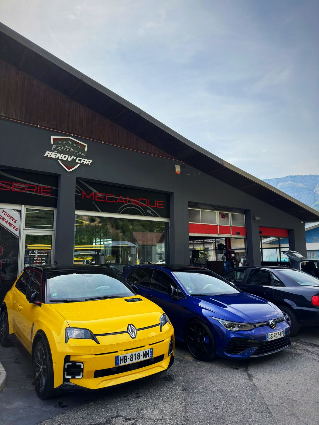 Façade du garage Rénov'Car à Thônes